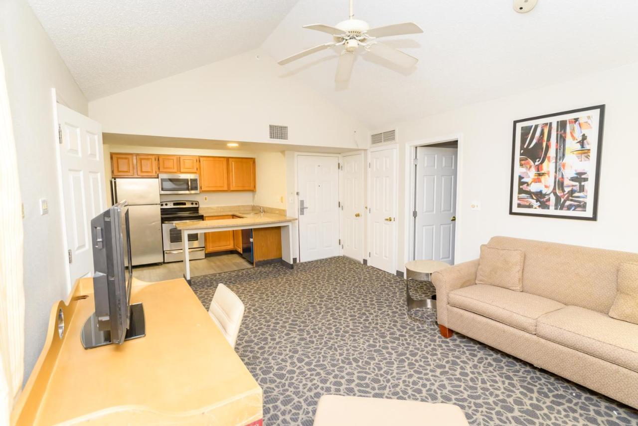 Philadelphia Suites At Airport - An Extended Stay Hotel Zewnętrze zdjęcie