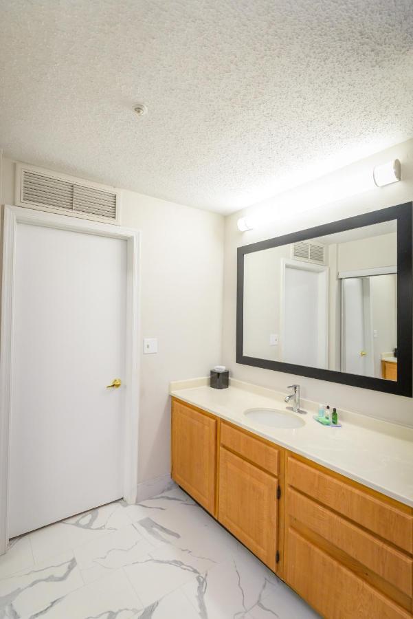 Philadelphia Suites At Airport - An Extended Stay Hotel Zewnętrze zdjęcie